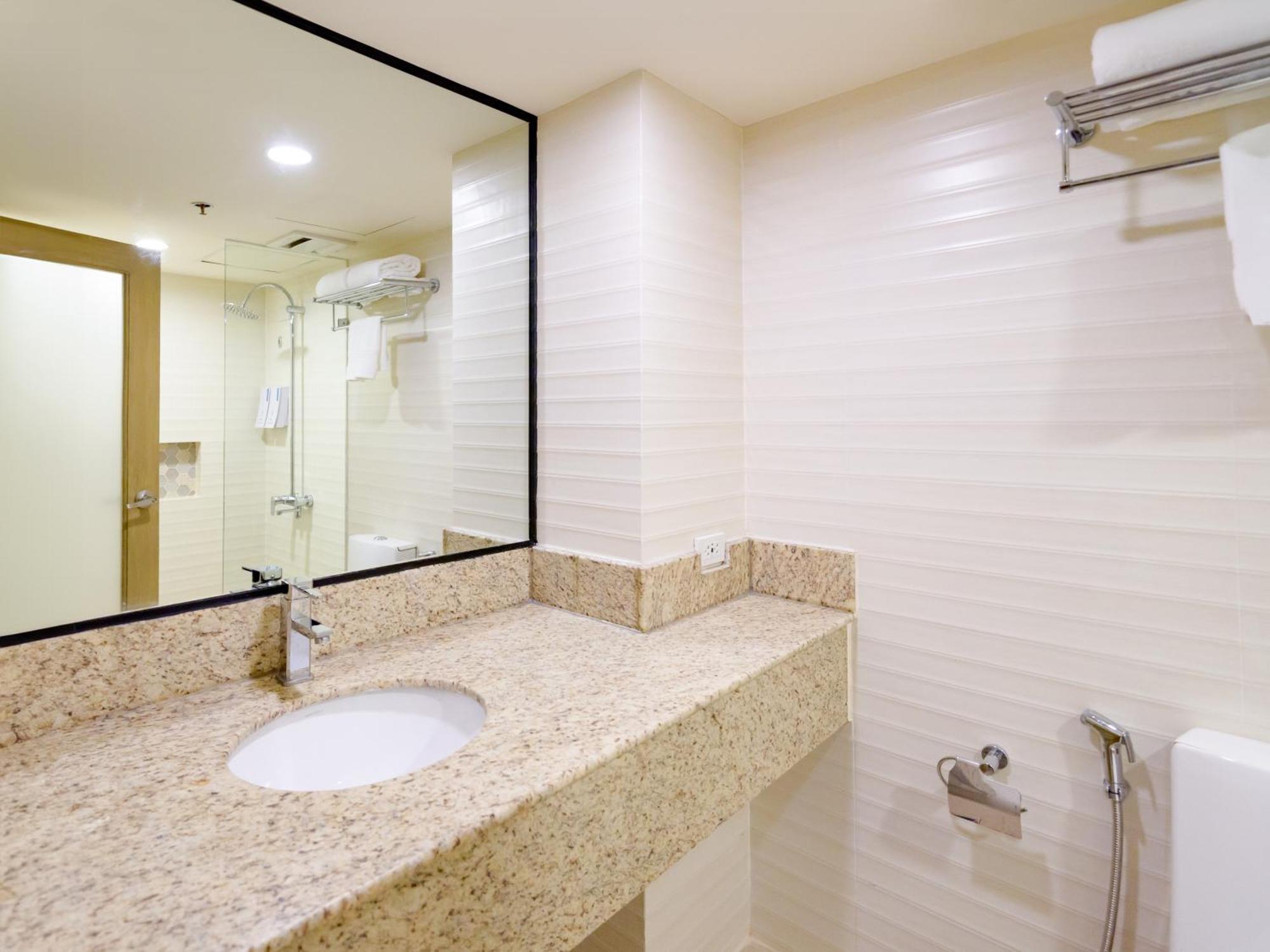 Surestay Plus By Best Western Cebu City Kültér fotó