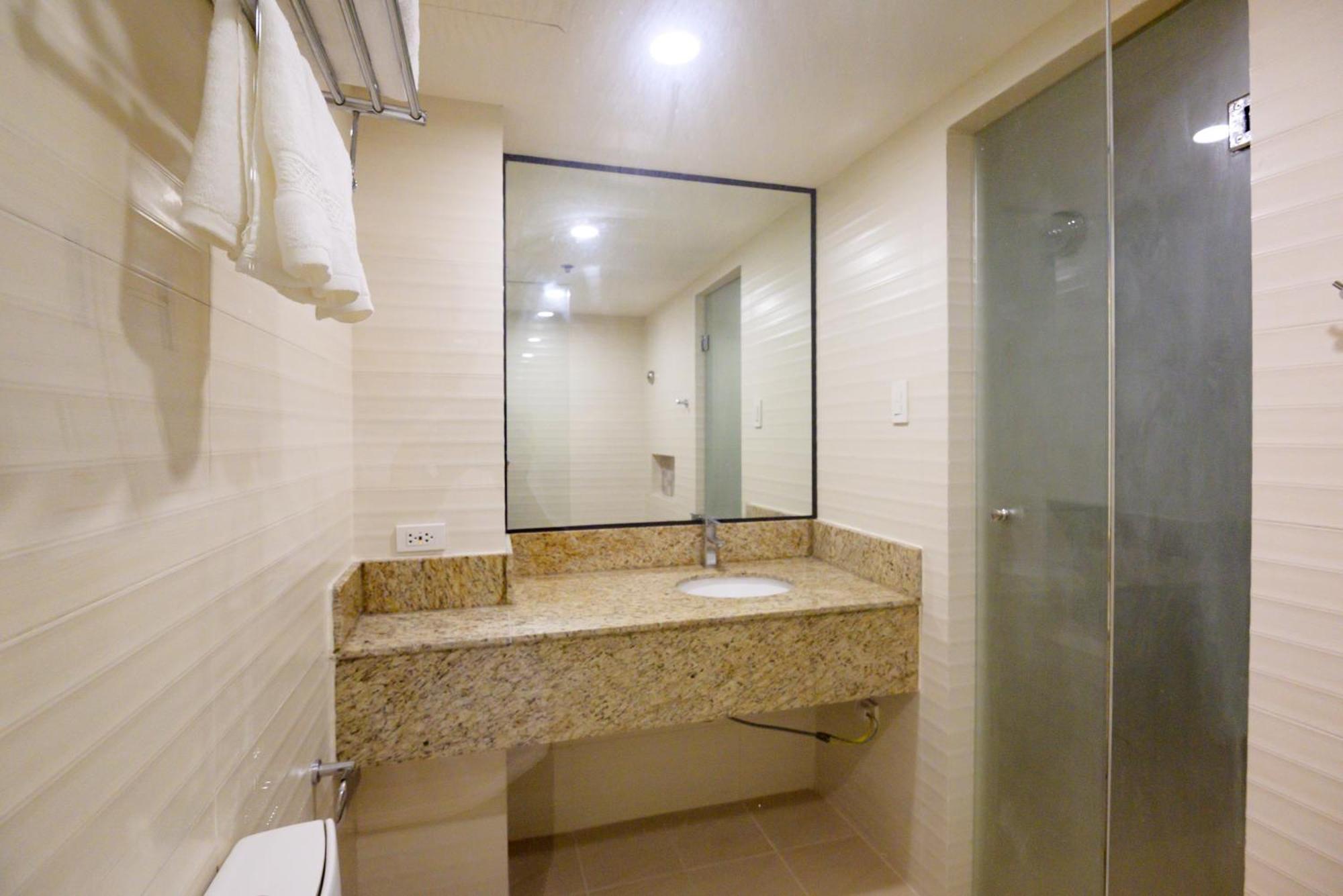 Surestay Plus By Best Western Cebu City Kültér fotó
