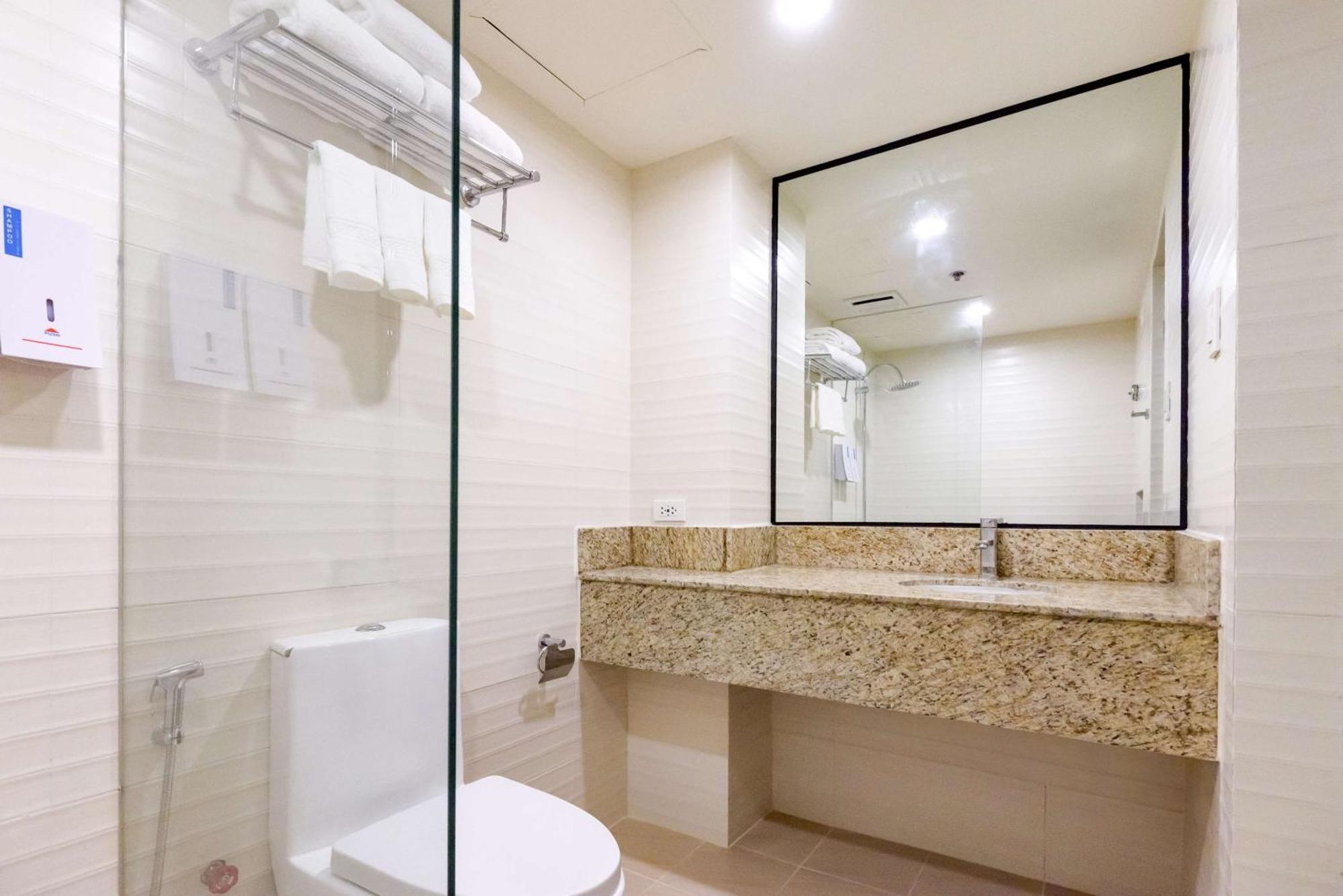 Surestay Plus By Best Western Cebu City Kültér fotó